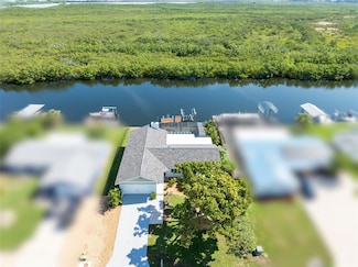 909 Silver Palm Way, Apollo Beach, FL 33572