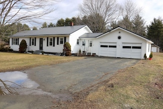 343 River Rd, Madison, ME 04950