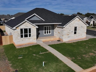 902 Yellow Bark, Fredericksburg, TX 78624