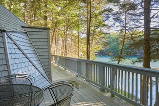 68 Tamarack Trail, Boothbay, ME 04537