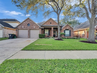1306 Kingfisher Ct S, Pearland, TX 77584