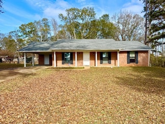 105 Tindall Cir, Houston, MS 38851