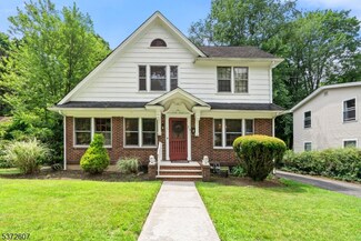 312 W Ivy Ln, Englewood, NJ 07631