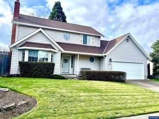 1335 SW Fleishauer Ln, McMinnville, OR 97128