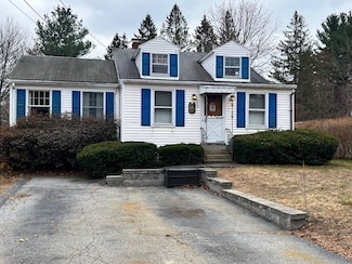 126 Groton Rd, North Chelmsford, MA 01863