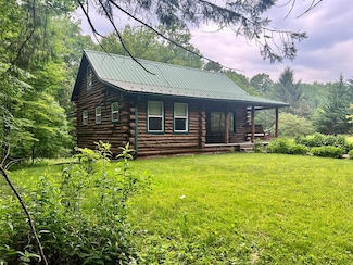 5998 Barlow Way, Three Springs, PA 17264