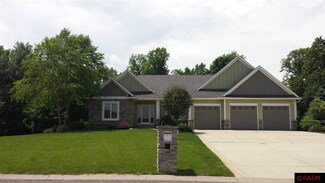 137 Hidden Oaks Cir, Mankato, MN 56001