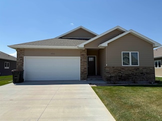 3512 Hummingbird Dr, North Platte, NE 69101