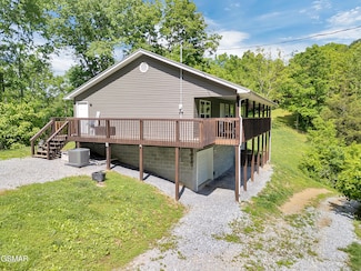 1668 Goodwater Rd, Bybee, TN 37713
