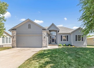709 SW Graystone Dr, Grain Valley, MO 64029