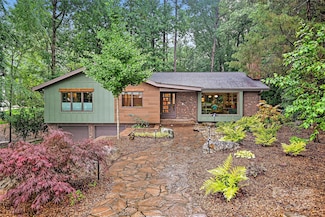 617 Pinecrest St, Davidson, NC 28036