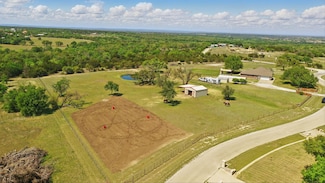 202 Hill Valley Dr, Stephenville, TX 76401