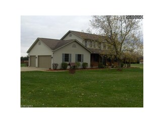 2374 Manchester Ave NW, North Lawrence, OH 44666