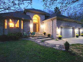 11673 Pondview Ct, Champlin, MN 55316