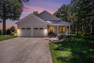 14614 Ammeraal Ave, Grand Haven, MI 49417