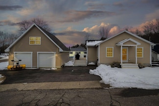 6 Pine St, Sanford, ME 04073