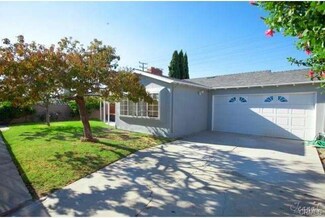 5112 Edinger Ave, Huntington Beach, CA 92649