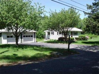 28 Laurel St, Paxton, MA 01612