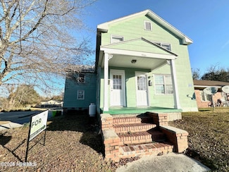 916 Cedar St Unit A, New Bern, NC 28560