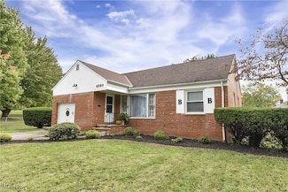 4880 Anderson Rd, Cleveland, OH 44124