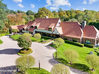 12 Dwight Ln, Greenwich, CT 06831