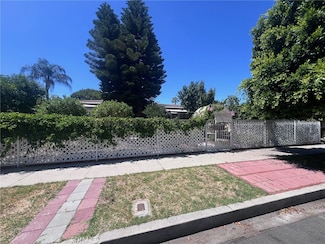 20210 Hartland St, Los Angeles, CA 91306