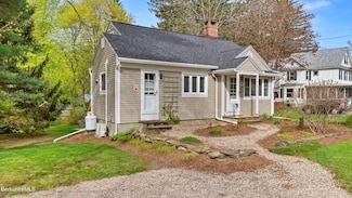 111 Castle Hill Ave, Great Barrington, MA 01230