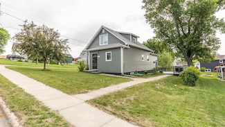 511 6th St, Washburn, ND 58577