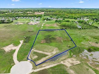 2016 Davids View, Trenton, WI 53090