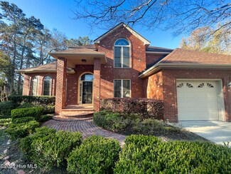 203 Westchester Dr, Morehead City, NC 28557