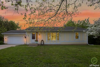 1754 Auburn Ave NE, Grand Rapids, MI 49505