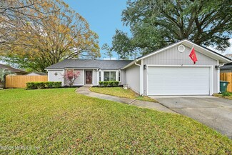 11163 Cloverhill Cir E, Jacksonville, FL 32257