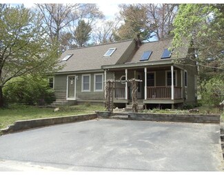 16 Dana Ln, East Wareham, MA 02538