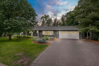 406 Kenmar Cir, Hopkins, MN 55305