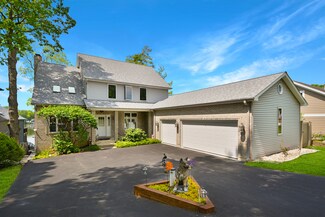 24076 N Lakeside Dr, Lake Zurich, IL 60047