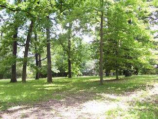 901 S Perkins Rd, Memphis, TN 38117