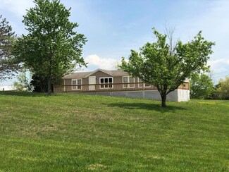 5575 Saint Paul Rd, Morristown, TN 37813