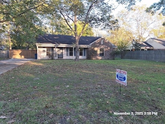 1302 Park Center Dr, Clarksdale, MS 38614