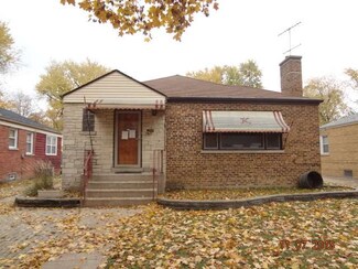 2243 S 13th Ave, Broadview, IL 60155