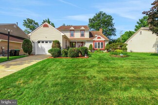 4 Sleepy Hollow Ct, Sicklerville, NJ 08081