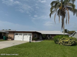 20 Crystal River Dr, Cocoa Beach, FL 32931