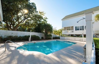 113 9th Ave S, Surfside Beach, SC 29575