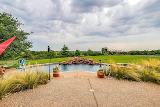 1227 Meredith Creek Ln, Fort Worth, TX 76179