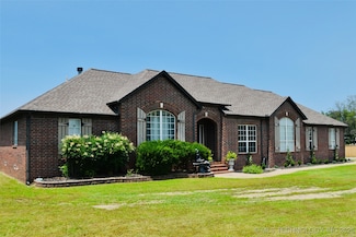 1150 N Lynn Lane Rd, Catoosa, OK 74015
