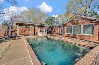 4679 Walnut Grove Rd, Memphis, TN 38117