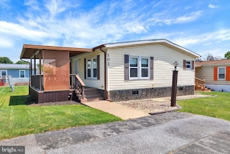 102 Thrush Ct S, Lancaster, PA 17603
