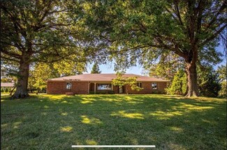 7646 Lackman Rd, Shawnee, KS 66217