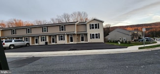 44 Petersburg Ln, Duncannon, PA 17020