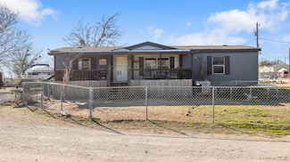 239 W Norway St, Walnut Springs, TX 76690