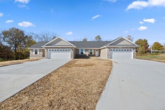 122 Grindstone Ct, Moscow Mills, MO 63362